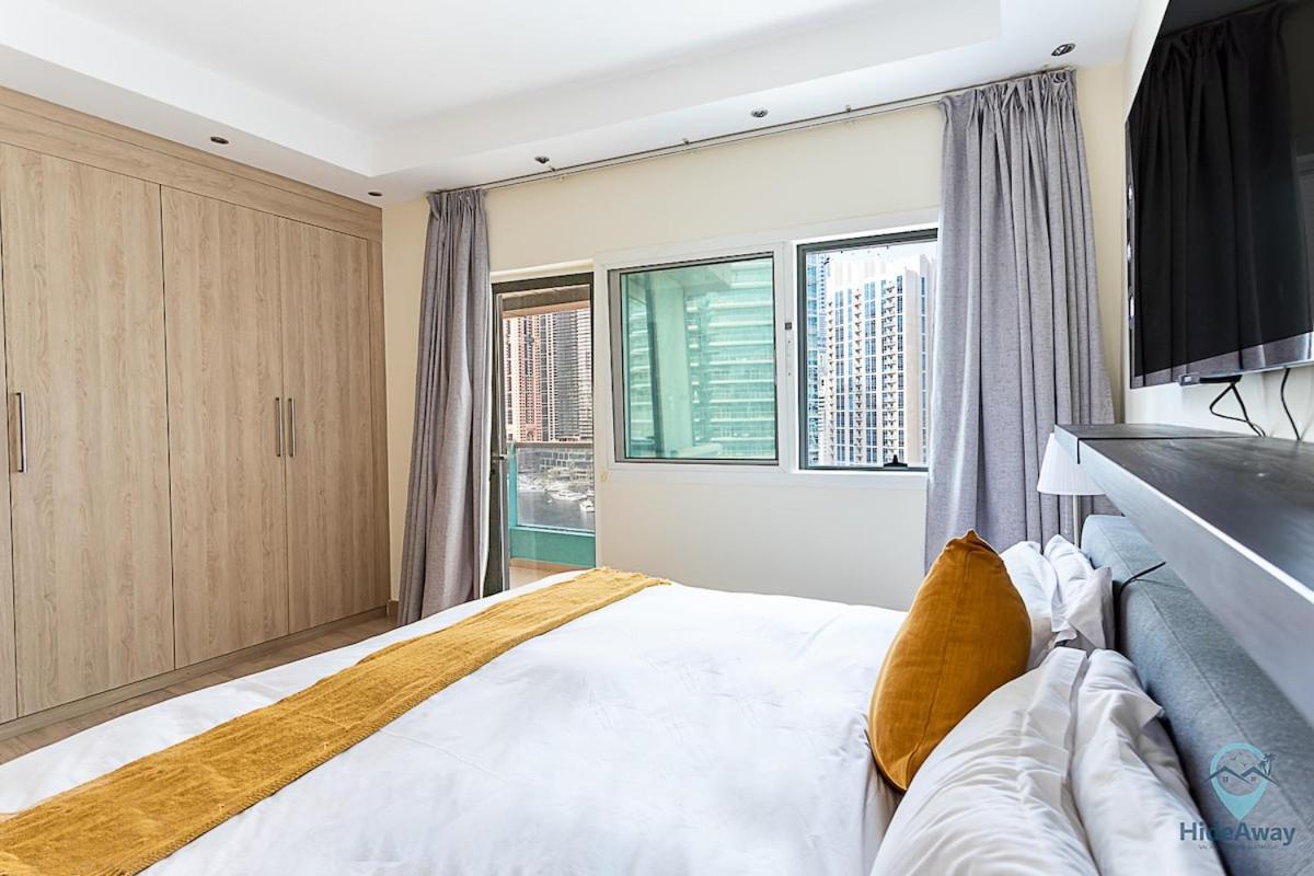 2br Breathtaking Waterfront Heart Of Marina Dubai