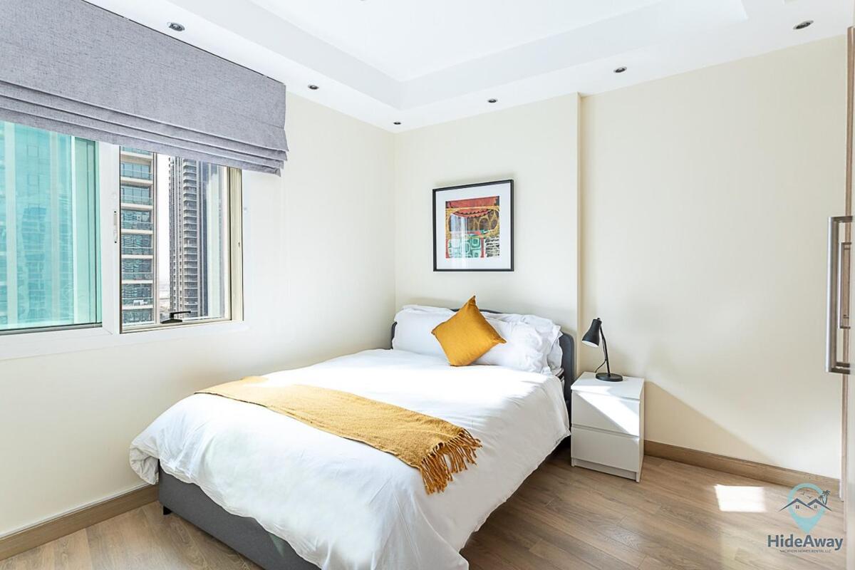 2br Breathtaking Waterfront Heart Of Marina